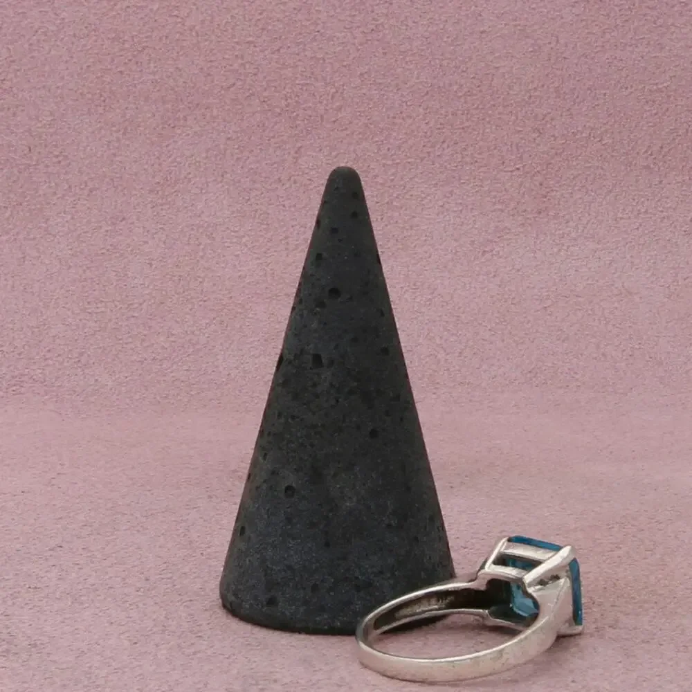 sterling silver blue cz solitaire ring size 7.75